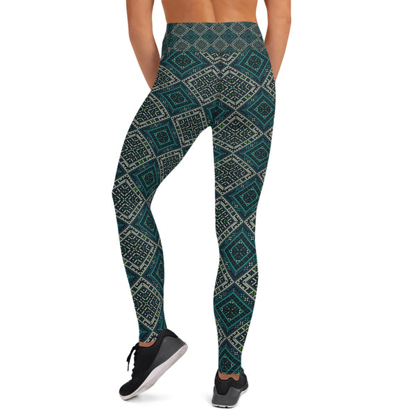 Cream & Green Geometric Women's Yoga Leggings