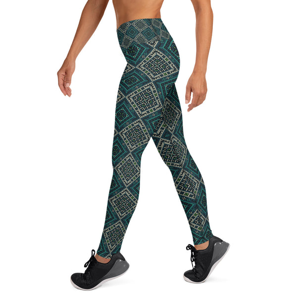 Cream & Green Geometric Women's Yoga Leggings